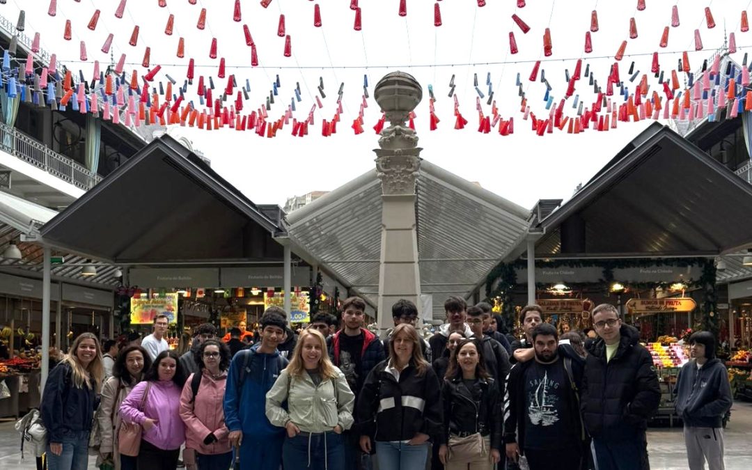 Atividade de Teatro – “Terça-feira: tudo o que é sólido dissolve-se no ar”